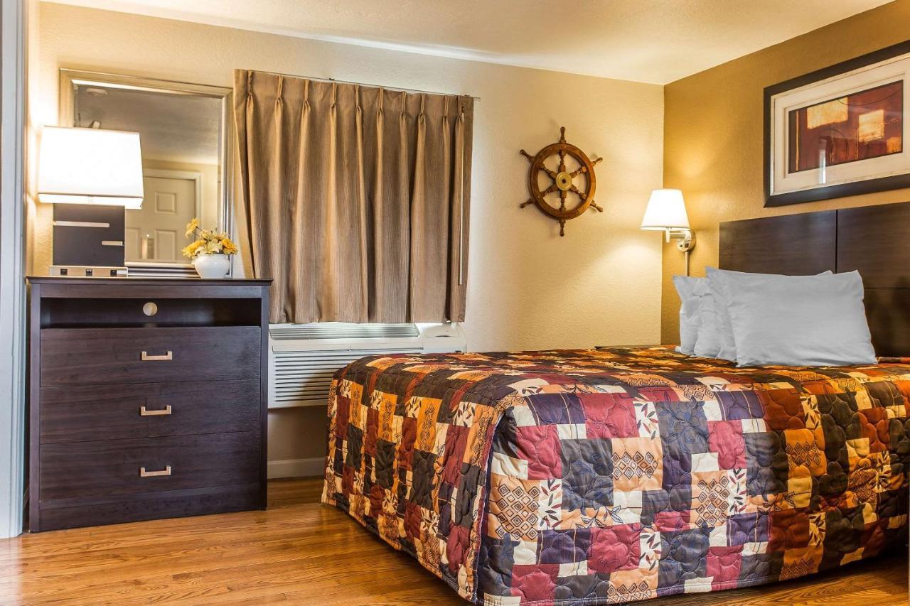 Rodeway Inn & Suites Nags Head Extérieur photo